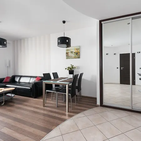 Szafarnia Apartments Old Town